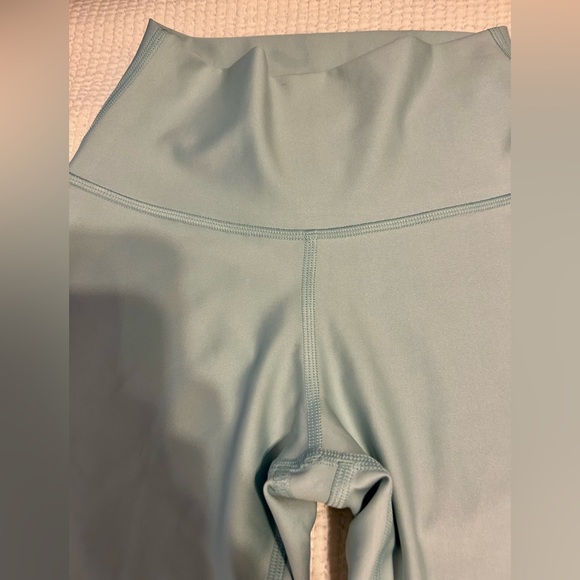 NWT ALO High-Waist Airlift Legging in Chalk Blue 🩵 - Picture 7 of 14